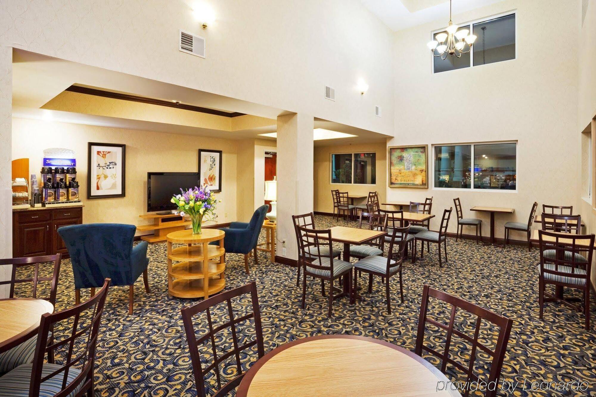 Holiday Inn Express Hotel & Suites Cincinnati Southeast Newport, An Ihg Hotel Bellevue Exterior photo